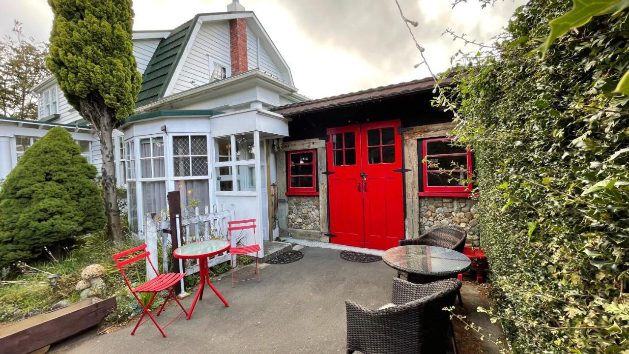 Enchanted Escape Picton Exterior photo