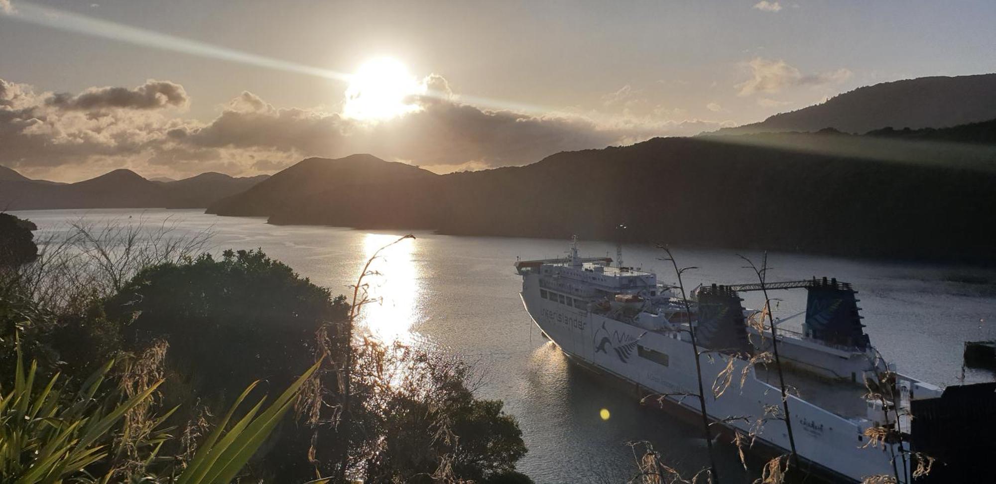 Enchanted Escape Picton Exterior photo